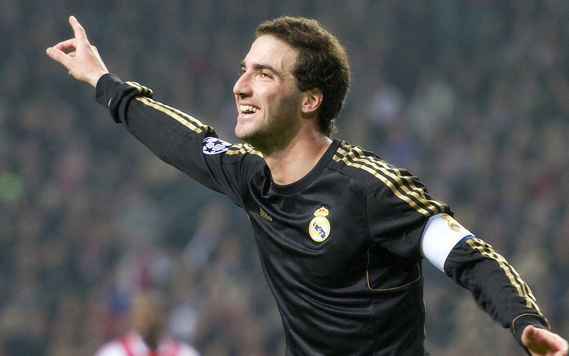 安德森的转会操作被认为是俱乐部现代化管理的体现，安德森 足球